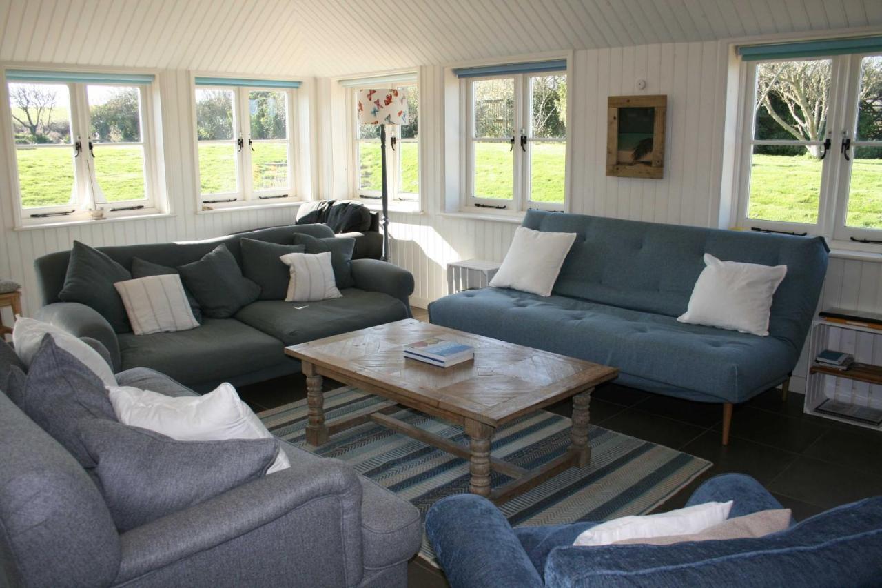 Greystone Cottage - Sea Views, Short Stroll To A Beautiful Sandy Beach Brook  المظهر الخارجي الصورة