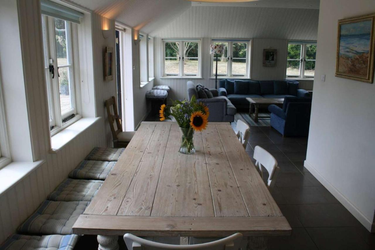 Greystone Cottage - Sea Views, Short Stroll To A Beautiful Sandy Beach Brook  المظهر الخارجي الصورة