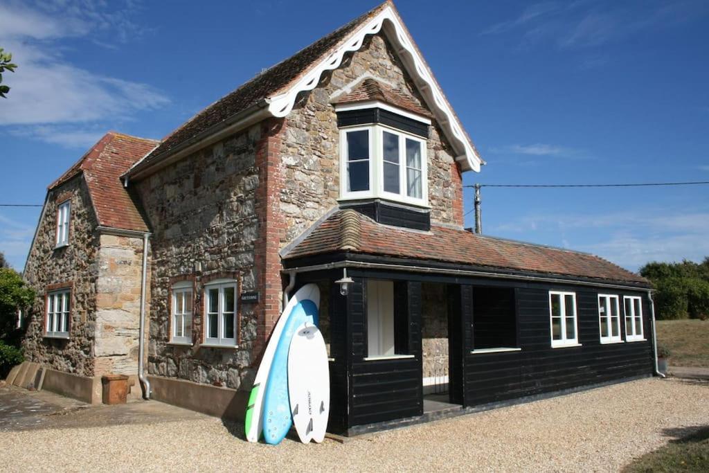Greystone Cottage - Sea Views, Short Stroll To A Beautiful Sandy Beach Brook  المظهر الخارجي الصورة