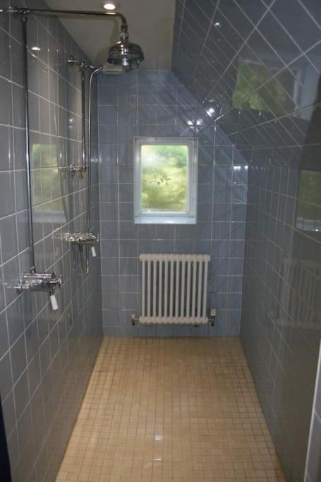 Greystone Cottage - Sea Views, Short Stroll To A Beautiful Sandy Beach Brook  المظهر الخارجي الصورة